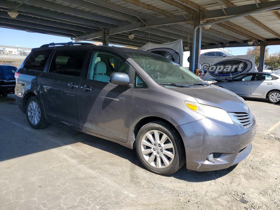 Aukcja sprzedaży 2011 Toyota Sienna, vin: 5TDDK3DC0BS028169, numer aukcji: 57619416