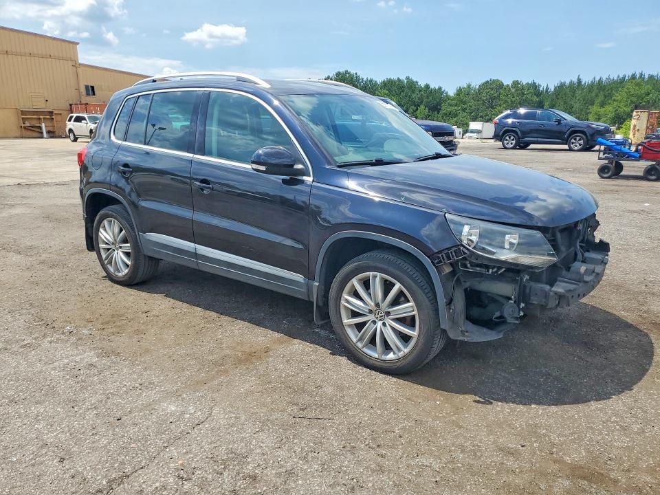 2015 Volkswagen Tiguan მანქანა იყიდება აუქციონზე, vin: WVGAV7AX2FW561859, აუქციონის ნომერი: 58972736