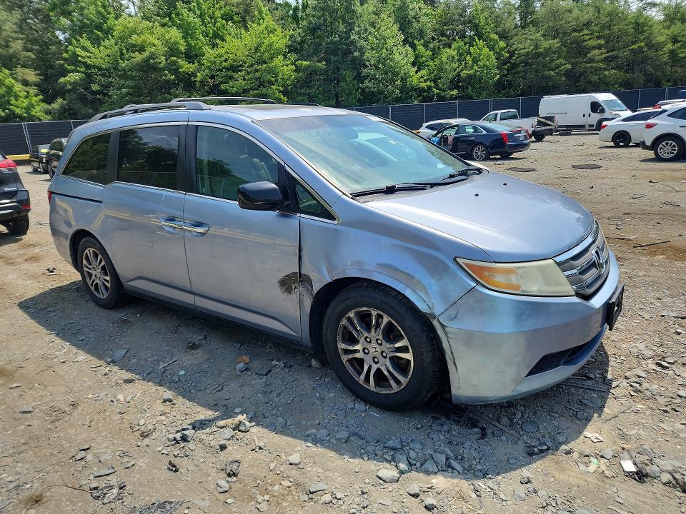 57945736 :رقم المزاد ، 5FNRL5H60BB104027 vin ، 2011 Honda Odyssey مزاد بيع