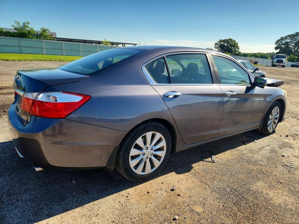 2013 Honda Accord მანქანა იყიდება აუქციონზე, vin: 1HGCR2F75DA007563, აუქციონის ნომერი: 58913846
