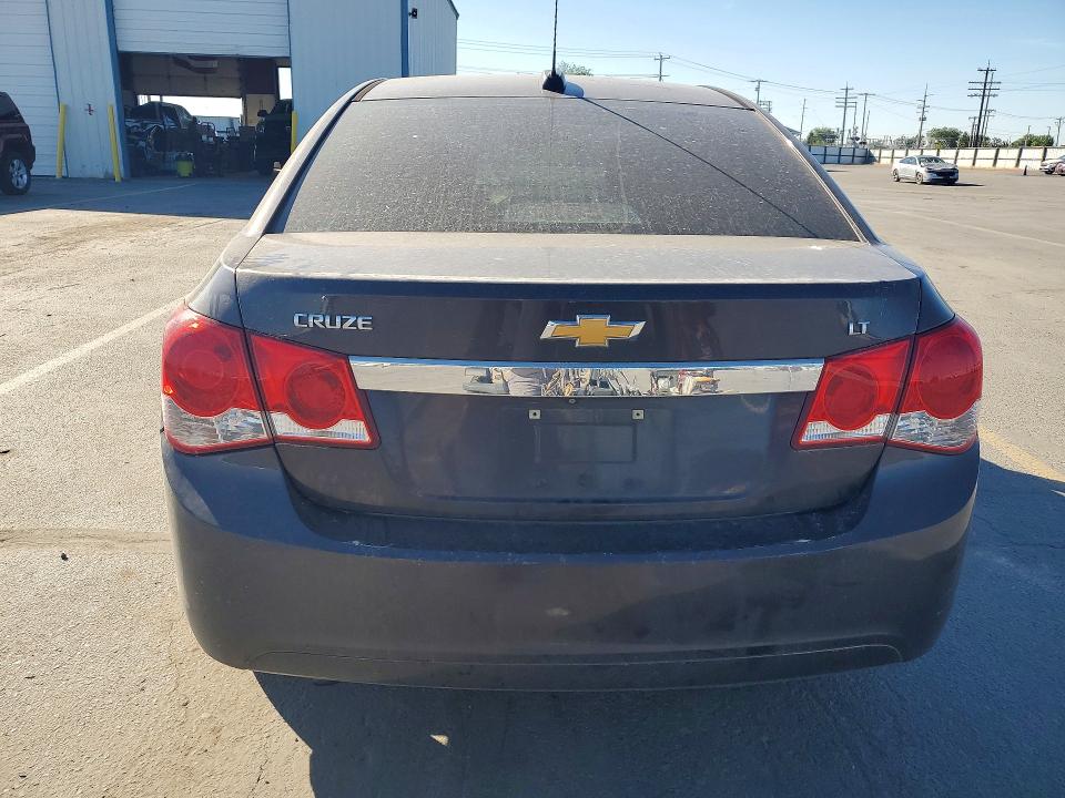 57339536 :رقم المزاد ، 1G1PE5SB1F7251629 vin ، 2015 Chevrolet Cruze مزاد بيع