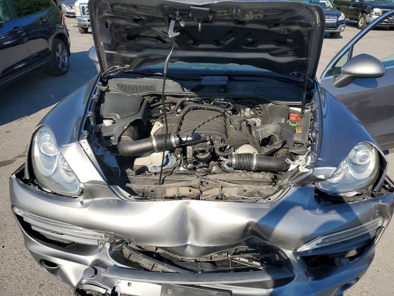 55402306 :رقم المزاد ، WP1AB2A25BLA51066 vin ، 2011 Porsche Cayenne مزاد بيع