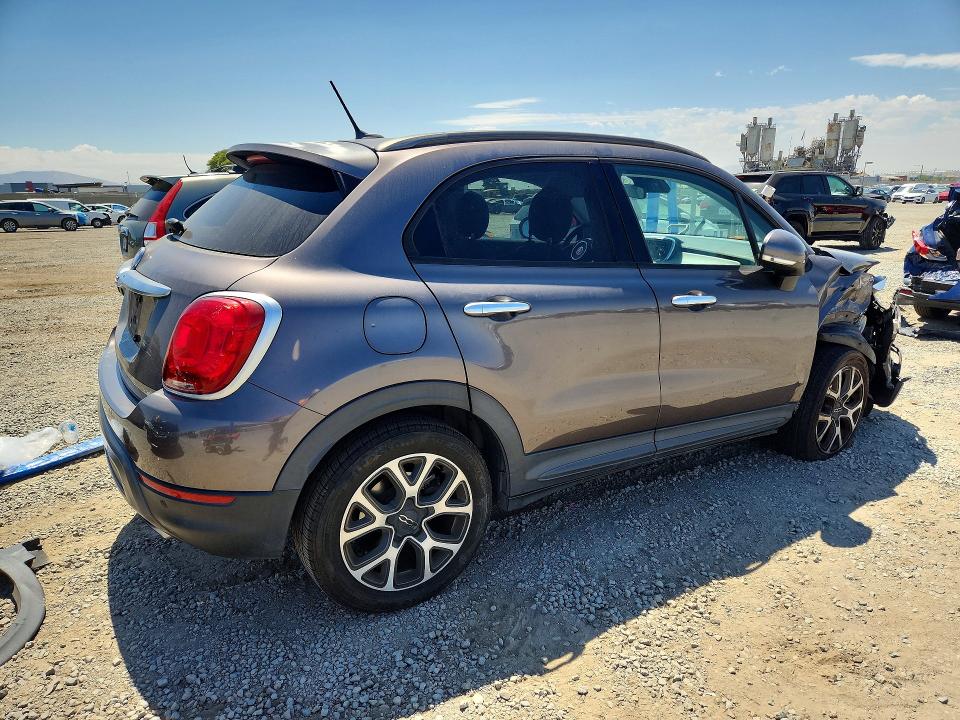 58981946 :رقم المزاد ، ZFBCFXCB1HP522658 vin ، 2017 Fiat 500x مزاد بيع