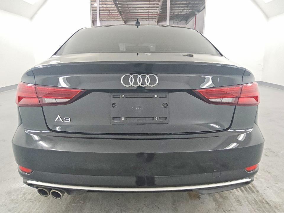 2018 Audi A3 მანქანა იყიდება აუქციონზე, vin: WAUAUGFF7J1042400, აუქციონის ნომერი: 54292616