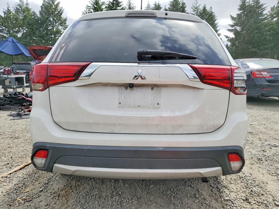 2016 Mitsubishi Outlander მანქანა იყიდება აუქციონზე, vin: JA4AD2A3XGZ000133, აუქციონის ნომერი: 57588826