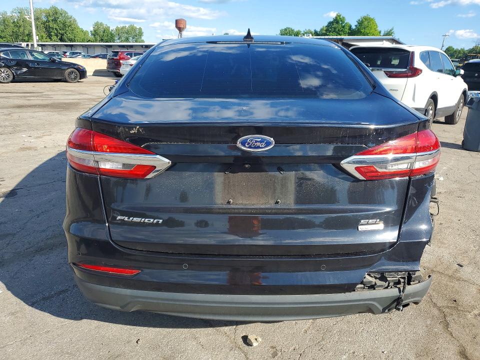 58829386 :رقم المزاد ، 3FA6P0CD5LR185676 vin ، 2020 Ford Fusion مزاد بيع