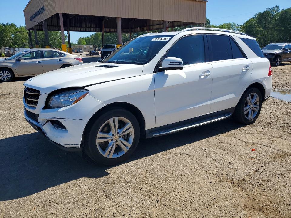 Продажа на аукционе авто 2015 Mercedes-benz Ml, vin: 4JGDA5JB8FA613834, номер лота: 55671026
