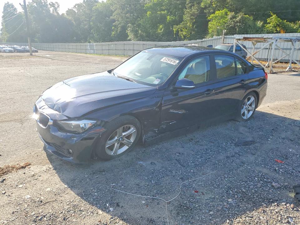 57291616 :رقم المزاد ، WBA3B1G50FNT03285 vin ، 2015 Bmw 320 مزاد بيع