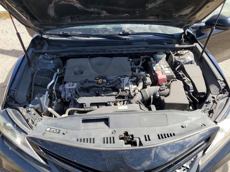 58995126 :رقم المزاد ، 4T1B11HK8JU048644 vin ، 2018 Toyota Camry مزاد بيع
