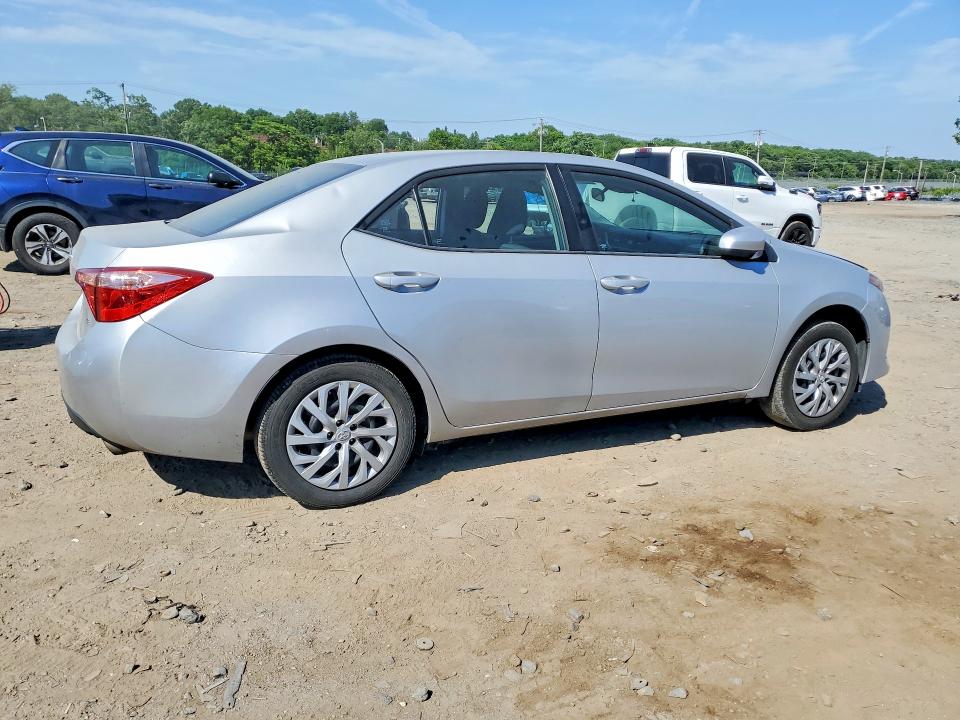 55975256 :رقم المزاد ، 2T1BURHE1HC850142 vin ، 2017 Toyota Corolla مزاد بيع