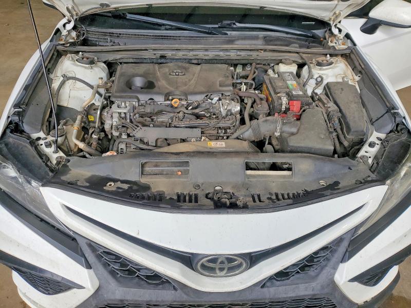 59151476 :رقم المزاد ، 4T1G11AK2MU467531 vin ، 2021 Toyota Camry مزاد بيع