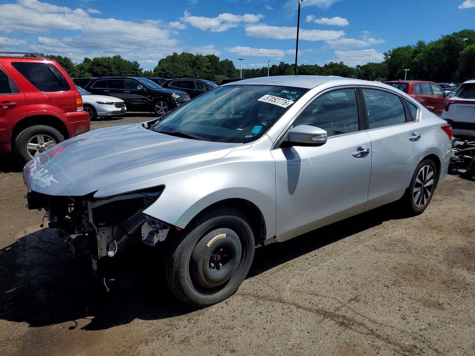2017 Nissan Altima მანქანა იყიდება აუქციონზე, vin: 1N4AL3AP9HC169068, აუქციონის ნომერი: 57052776