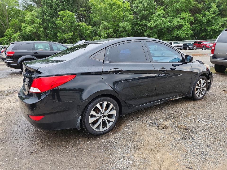 2017 Hyundai Accent მანქანა იყიდება აუქციონზე, vin: KMHCT4AE5HU339200, აუქციონის ნომერი: 57838456