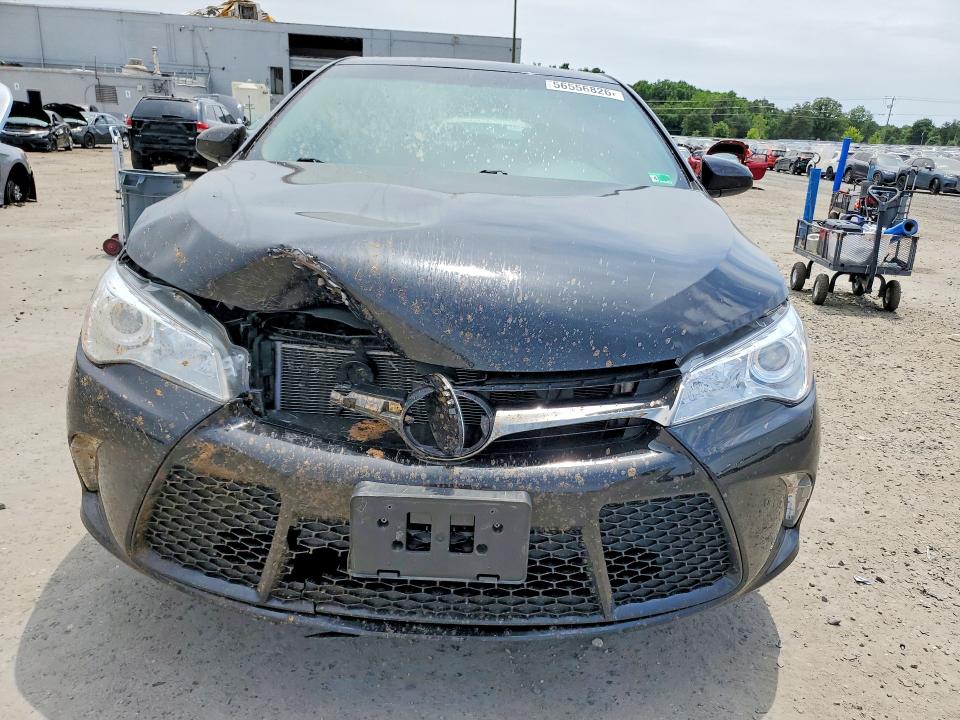 56556826 :رقم المزاد ، 4T1BF1FK6HU316931 vin ، 2017 Toyota Camry مزاد بيع