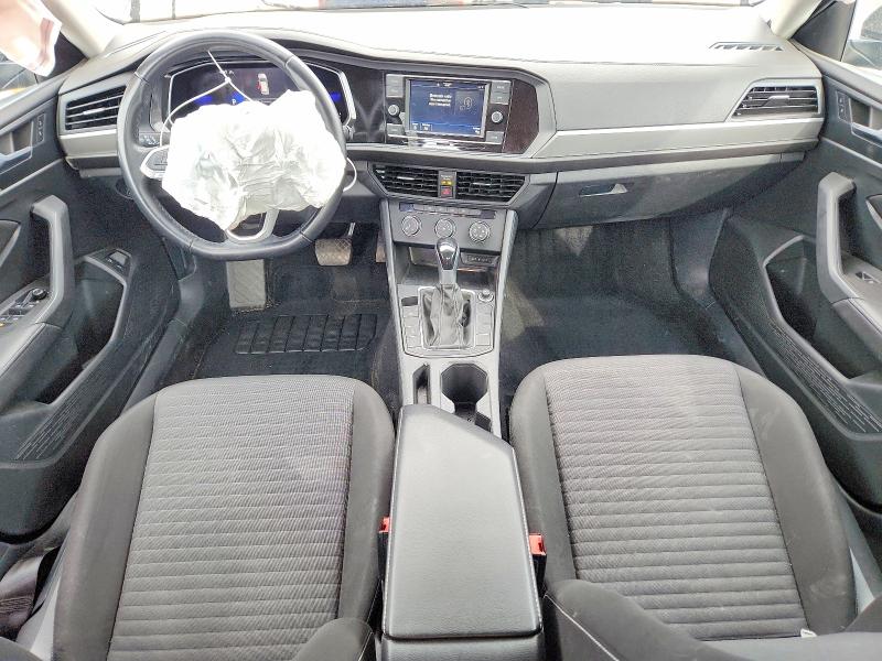 56494126 :رقم المزاد ، 3VWCM7BU6NM023732 vin ، 2022 Volkswagen Jetta مزاد بيع