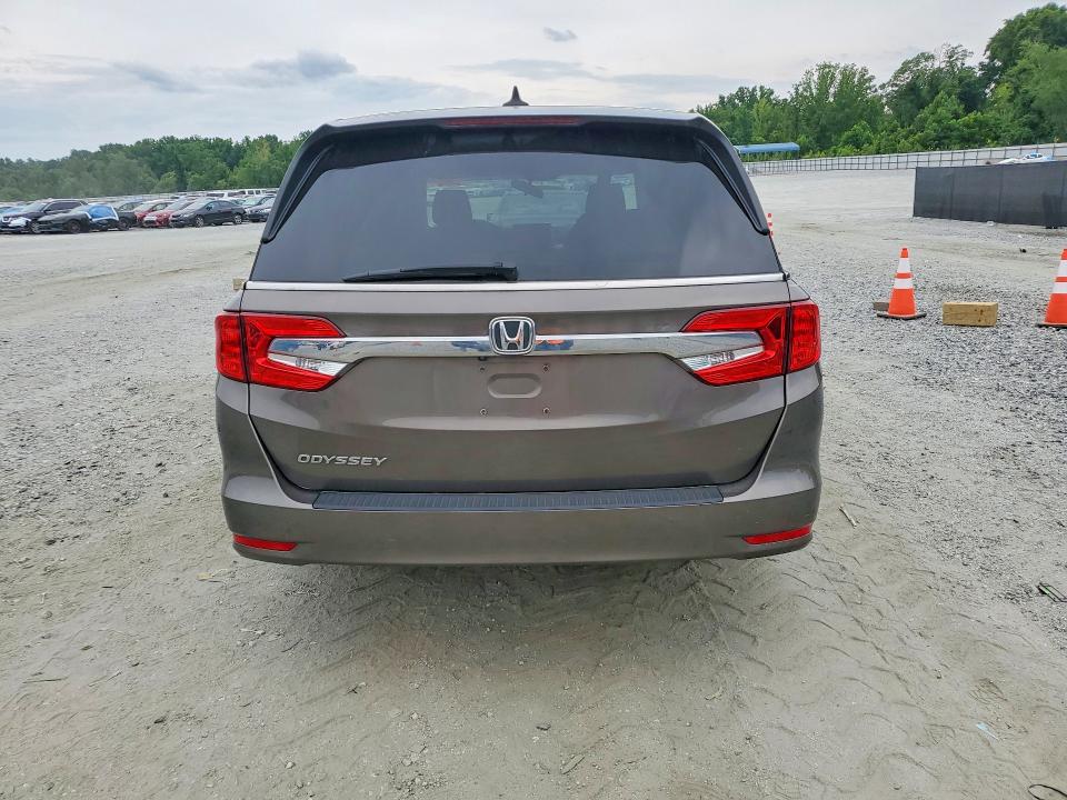 57357486 :رقم المزاد ، 5FNRL6H50JB072479 vin ، 2018 Honda Odyssey مزاد بيع