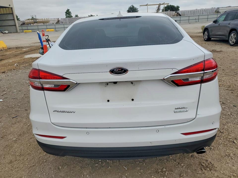 56536006 :رقم المزاد ، 3FA6P0CD8KR265150 vin ، 2019 Ford Fusion مزاد بيع