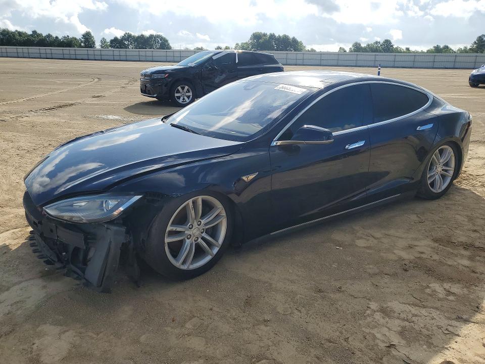Продажа на аукционе авто 2015 Tesla Model S, vin: 5YJSA1S28FF085125, номер лота: 56652366