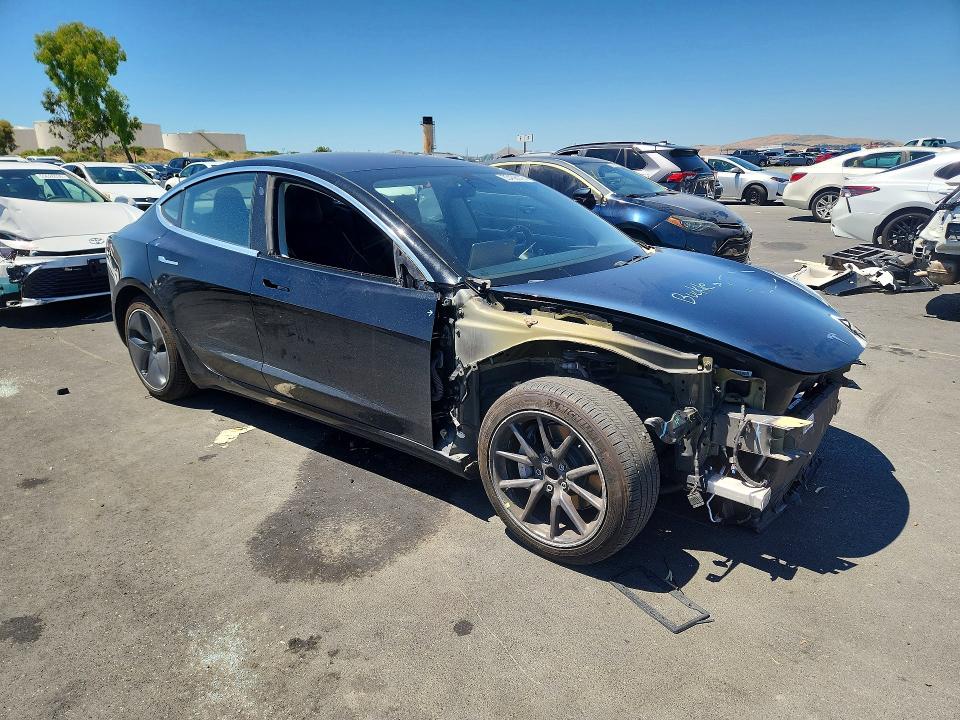 55458076 :رقم المزاد ، 5YJ3E1EA6JF078369 vin ، 2018 Tesla Model 3 مزاد بيع