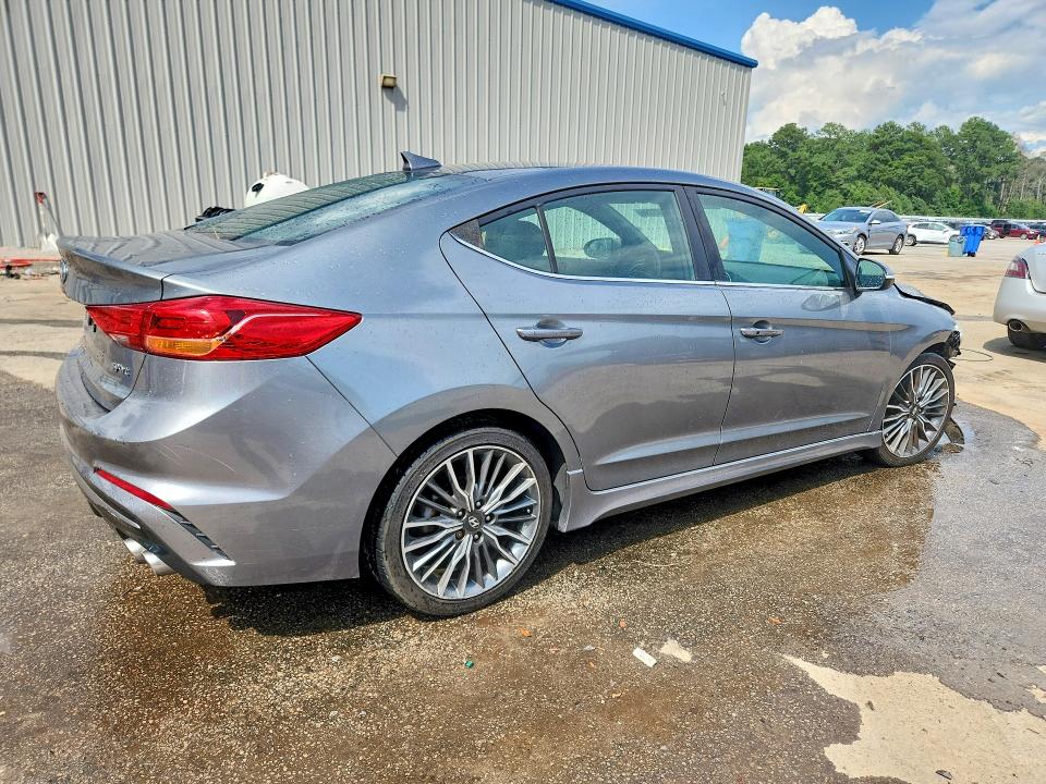 2017 Hyundai Elantra მანქანა იყიდება აუქციონზე, vin: KMHD04LB3HU339180, აუქციონის ნომერი: 58943396