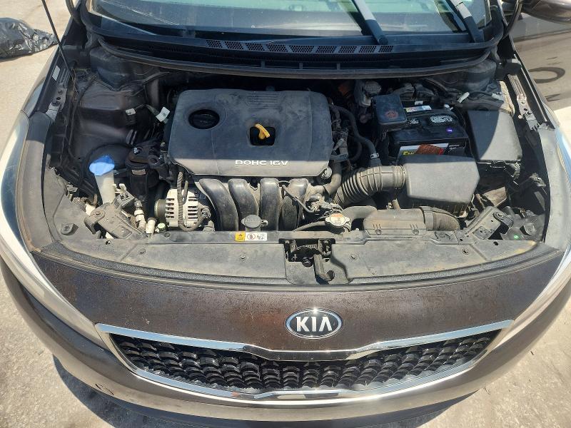 58514446 :رقم المزاد ، 3KPFK4A73JE185998 vin ، 2018 Kia Forte مزاد بيع