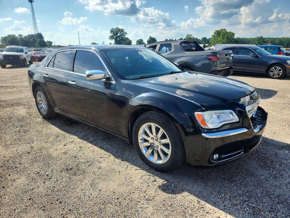 2014 Chrysler 300c მანქანა იყიდება აუქციონზე, vin: 2C3CCAET5EH118324, აუქციონის ნომერი: 54309326