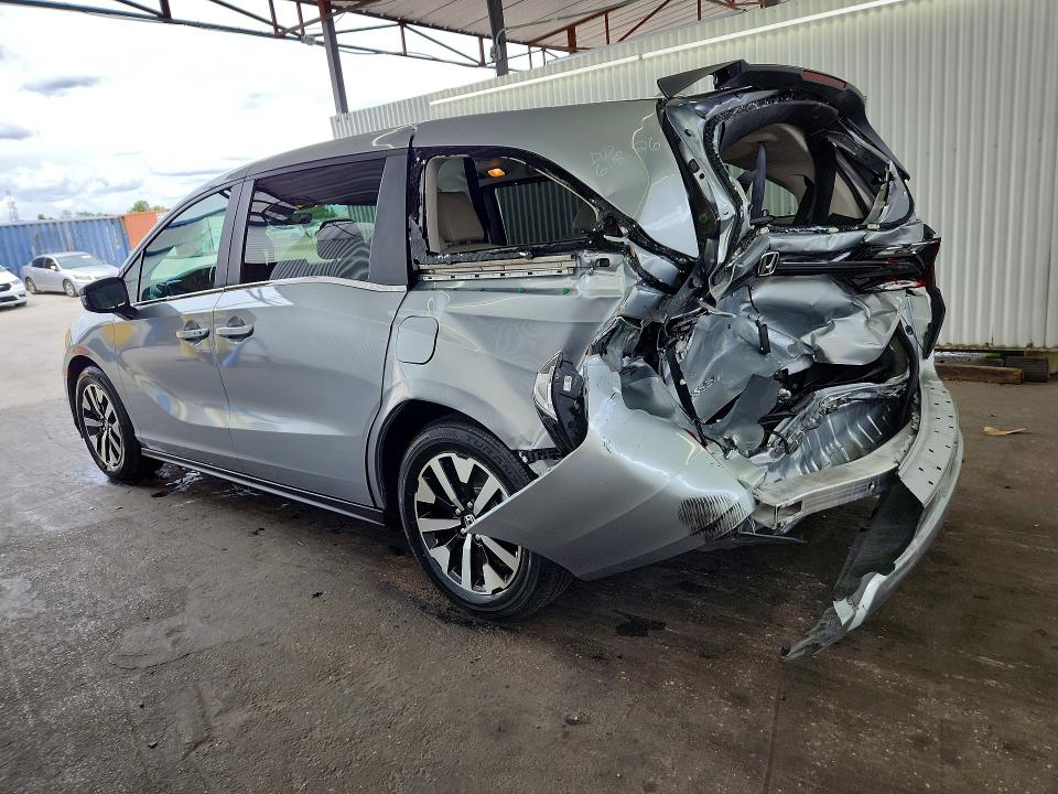 56947616 :رقم المزاد ، 5FNRL6H60SB080270 vin ، 2025 Honda Odyssey مزاد بيع