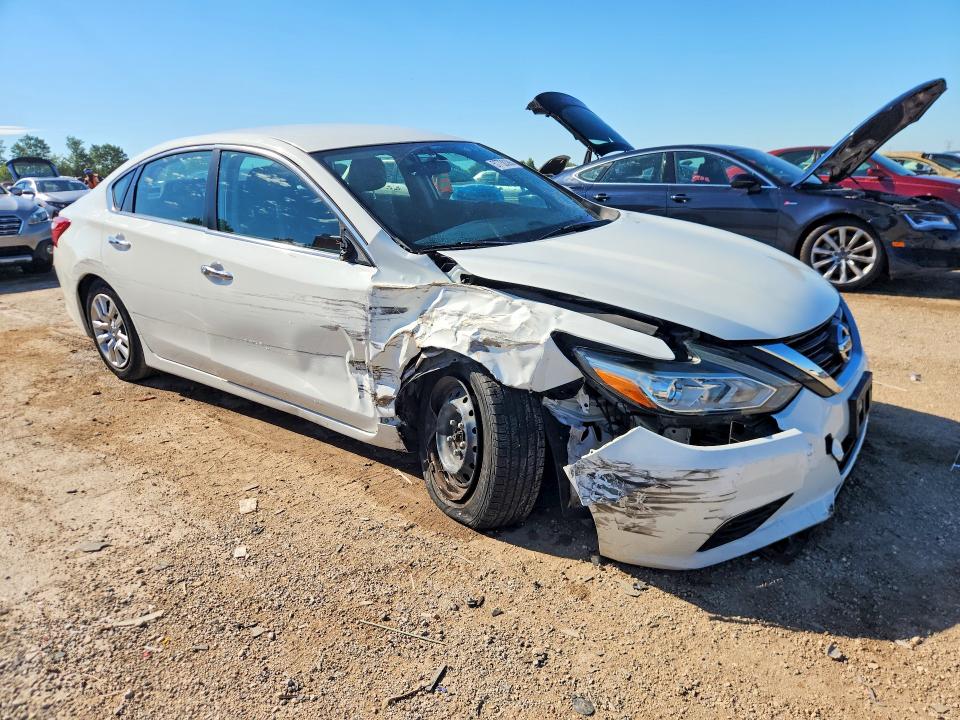 2016 Nissan Altima მანქანა იყიდება აუქციონზე, vin: 1N4AL3AP1GN347767, აუქციონის ნომერი: 57730396
