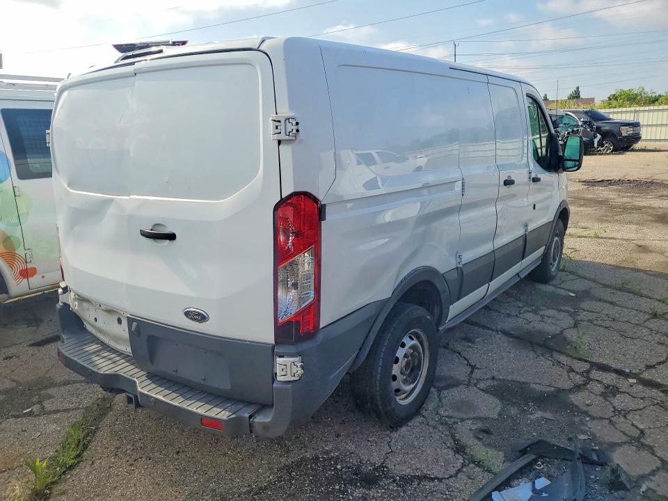 56607106 :رقم المزاد ، 1FTYR1ZM5GKA03138 vin ، 2016 Ford Transit مزاد بيع