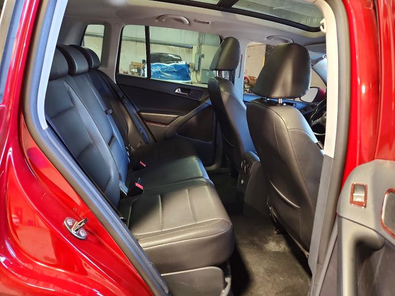 55193696 :رقم المزاد ، WVGBV7AX7BW001009 vin ، 2011 Volkswagen Tiguan مزاد بيع