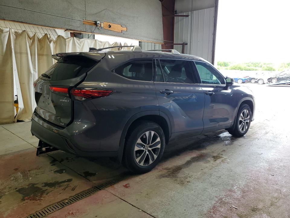 Auction sale of the 2022 Toyota Highlander Hybrid, vin: 5TDGBRCH5NS558736, lot number: 57938066