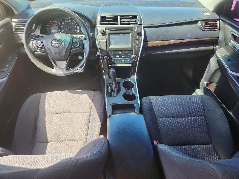 56054496 :رقم المزاد ، 4T1BF1FK3FU001940 vin ، 2015 Toyota Camry مزاد بيع