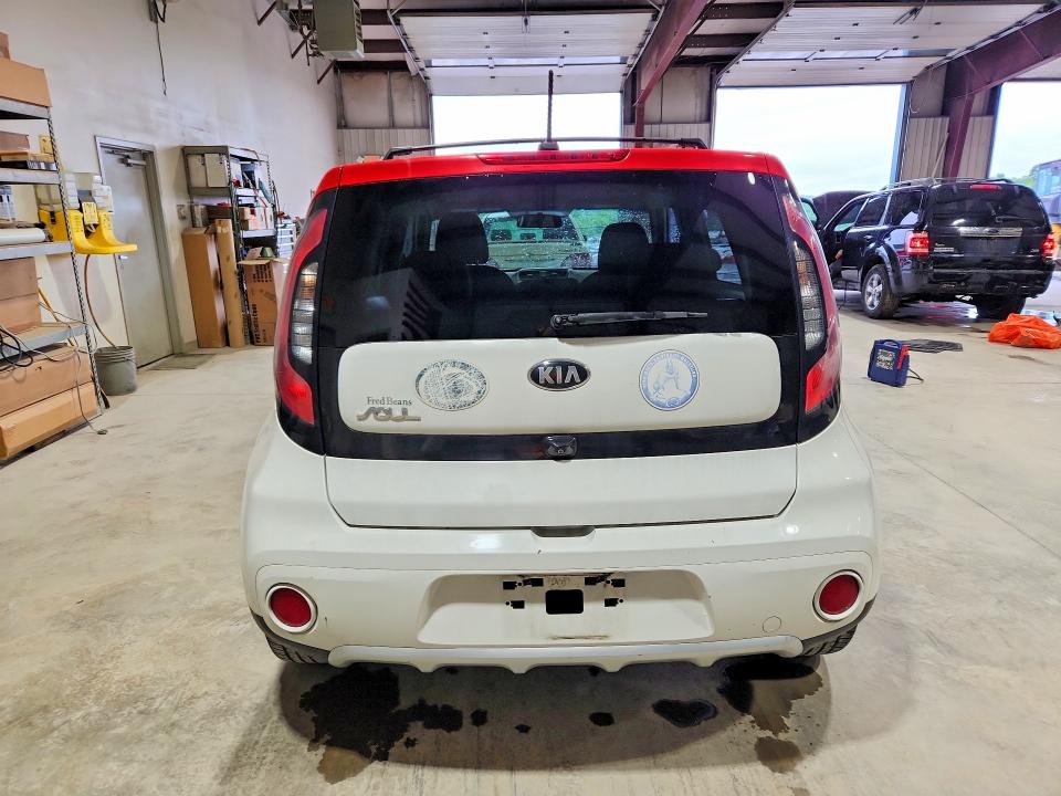56999546 :رقم المزاد ، KNDJP3A55H7489350 vin ، 2017 Kia Soul مزاد بيع