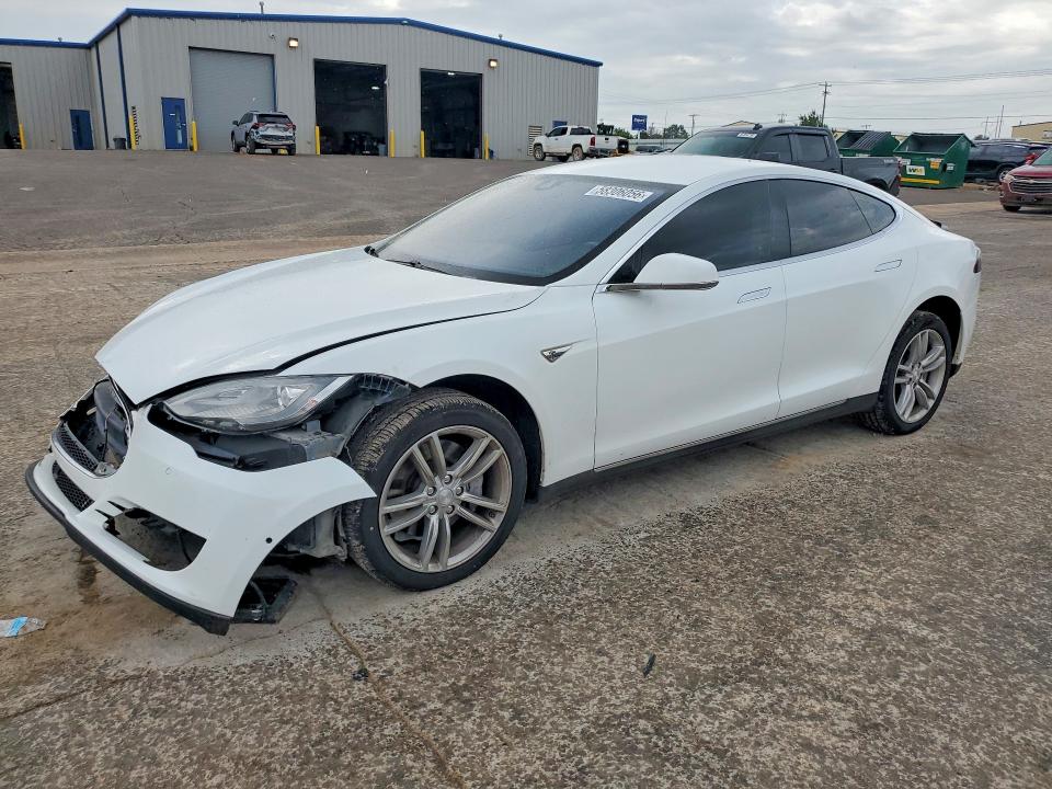 58306056 :رقم المزاد ، 5YJSA1H19EFP61336 vin ، 2014 Tesla Model S مزاد بيع