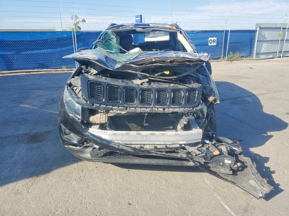 56820566 :رقم المزاد ، 3C4NJDBB7LT251680 vin ، 2020 Jeep Compass مزاد بيع