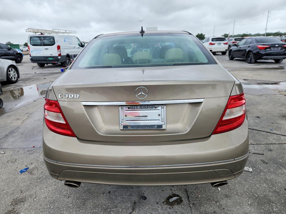 57605666 :رقم المزاد ، WDDGF5EB4AF384261 vin ، 2010 Mercedes-benz C مزاد بيع