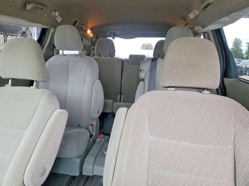 Продажа на аукционе авто 2017 Toyota Sienna, vin: 5TDKZ3DC3HS883024, номер лота: 58311466