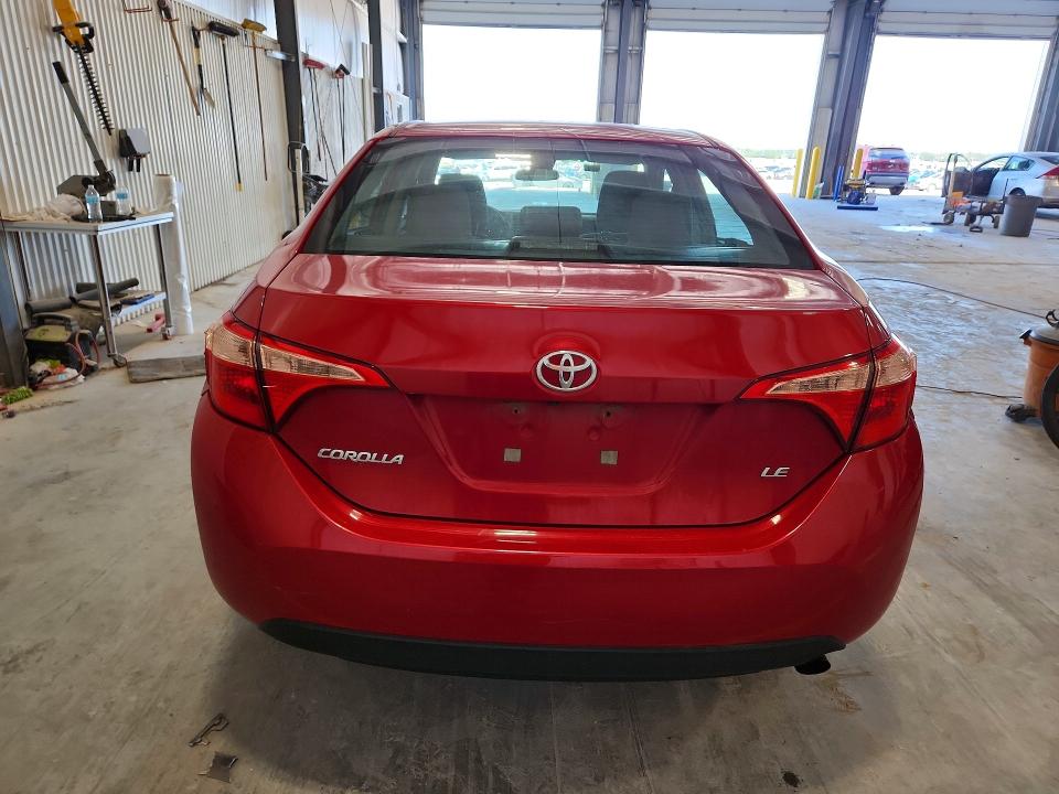 55147486 :رقم المزاد ، 2T1BURHE5JC995626 vin ، 2018 Toyota Corolla مزاد بيع