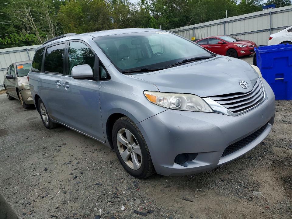 Продаж на аукціоні авто 2015 Toyota Sienna, vin: 5TDKK3DC6FS612461, номер лоту: 57297166