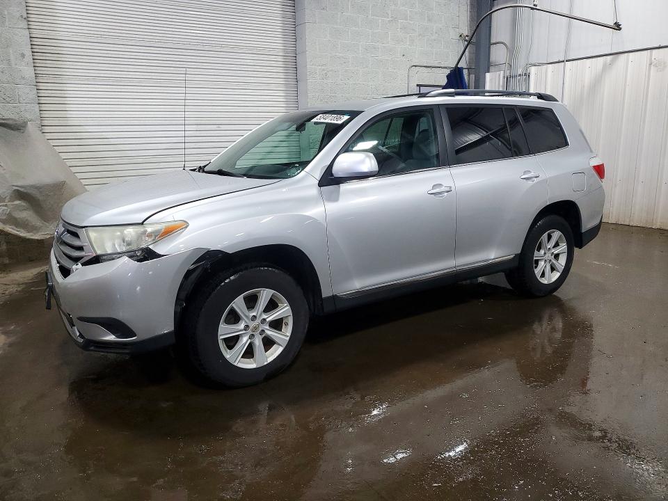 2012 Toyota Highlander მანქანა იყიდება აუქციონზე, vin: 5TDBK3EH4CS157843, აუქციონის ნომერი: 58401896