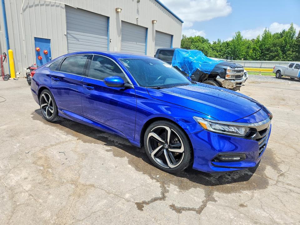 Продаж на аукціоні авто 2018 Honda Accord, vin: 1HGCV1F36JA151654, номер лоту: 59165516