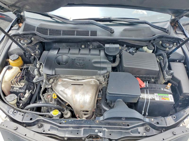 56755776 :رقم المزاد ، 4T1BF3EK3BU690157 vin ، 2011 Toyota Camry مزاد بيع