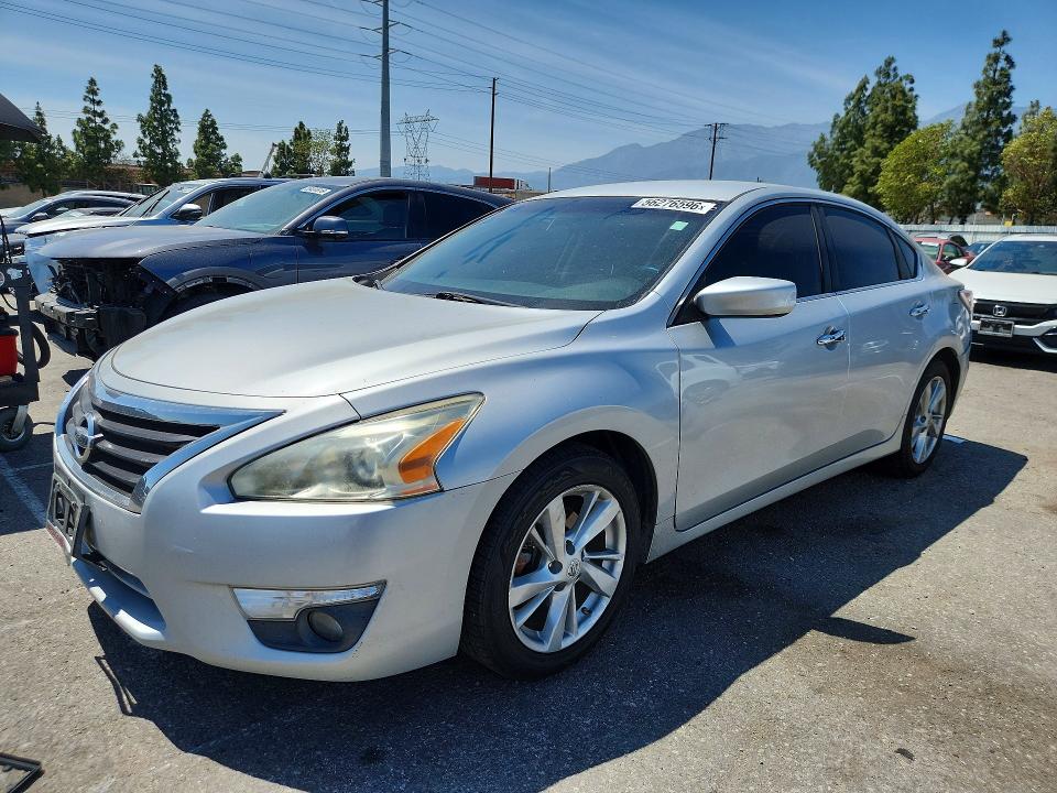 2014 Nissan Altima მანქანა იყიდება აუქციონზე, vin: 1N4AL3AP3EC428875, აუქციონის ნომერი: 56276596