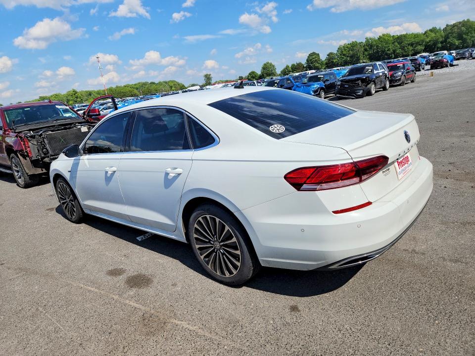 57441966 :رقم المزاد ، 1VWBA7A31NC006612 vin ، 2022 Volkswagen Passat مزاد بيع