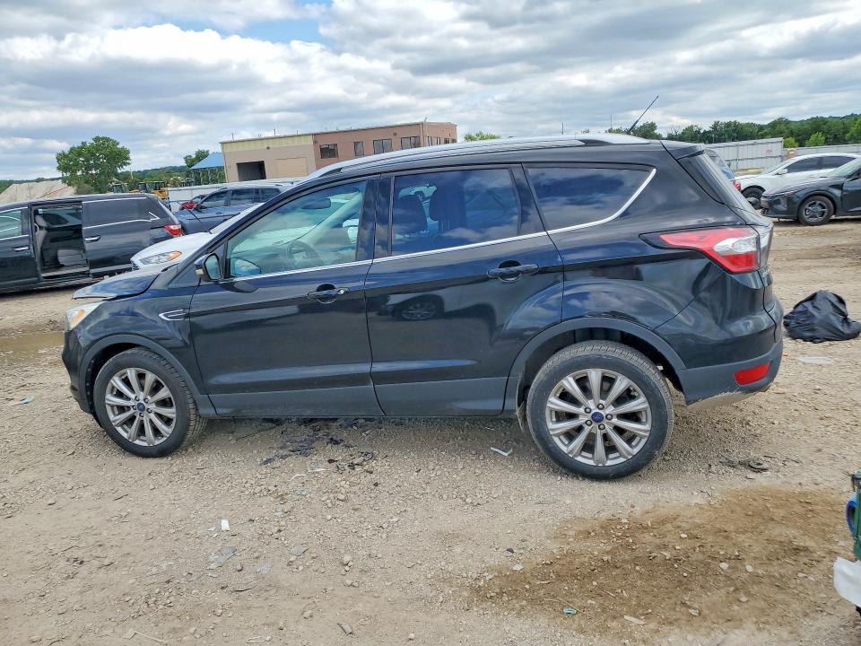Продажа на аукционе авто 2017 Ford Escape, vin: 1FMCU0JD1HUC66095, номер лота: 58135176