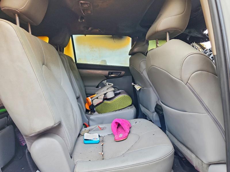 55078196 :رقم المزاد ، 5TDYZRAH7MS035848 vin ، 2021 Toyota Highlander مزاد بيع