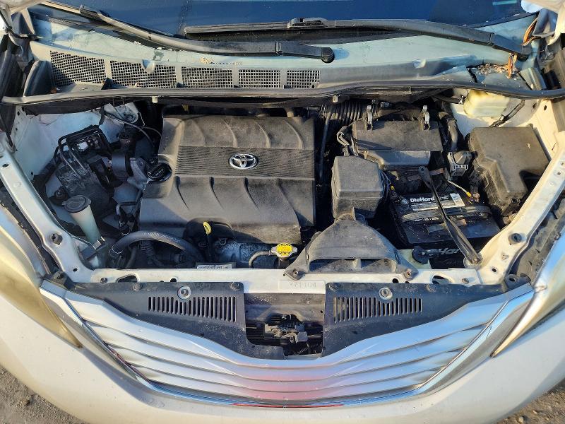 2015 Toyota Sienna მანქანა იყიდება აუქციონზე, vin: 5TDYK3DC1FS596180, აუქციონის ნომერი: 58567826
