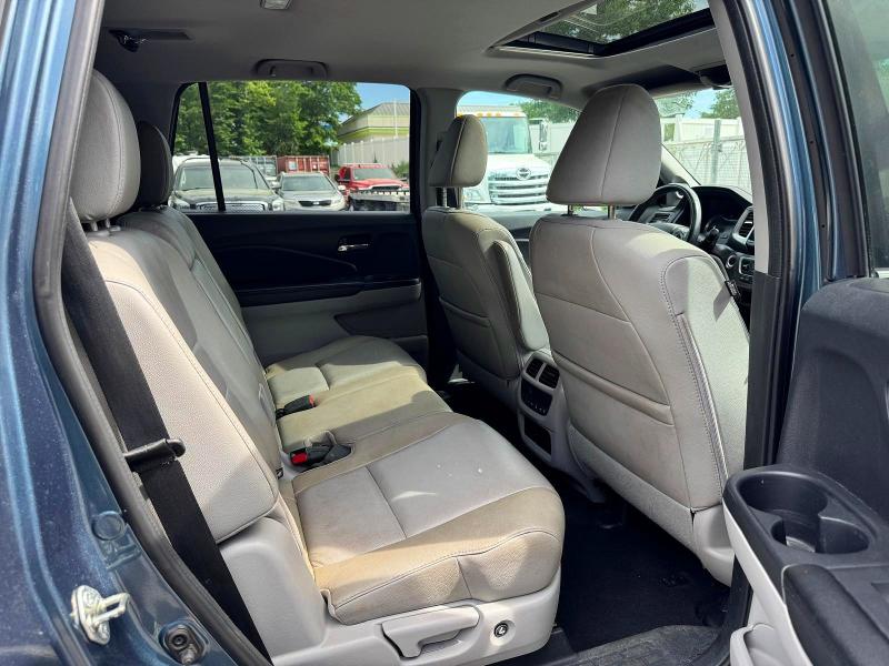 56618506 :رقم المزاد ، 5FNYF6H50GB024007 vin ، 2016 Honda Pilot مزاد بيع