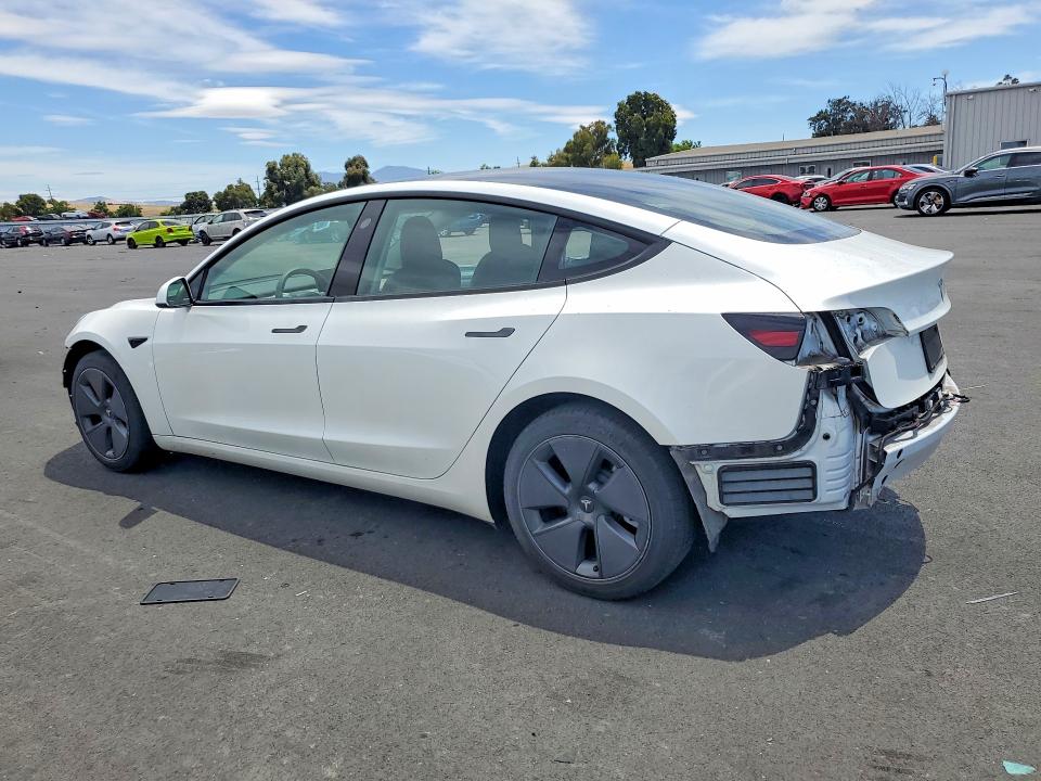 2022 Tesla Model 3 მანქანა იყიდება აუქციონზე, vin: 5YJ3E1EA9NF358731, აუქციონის ნომერი: 56327266