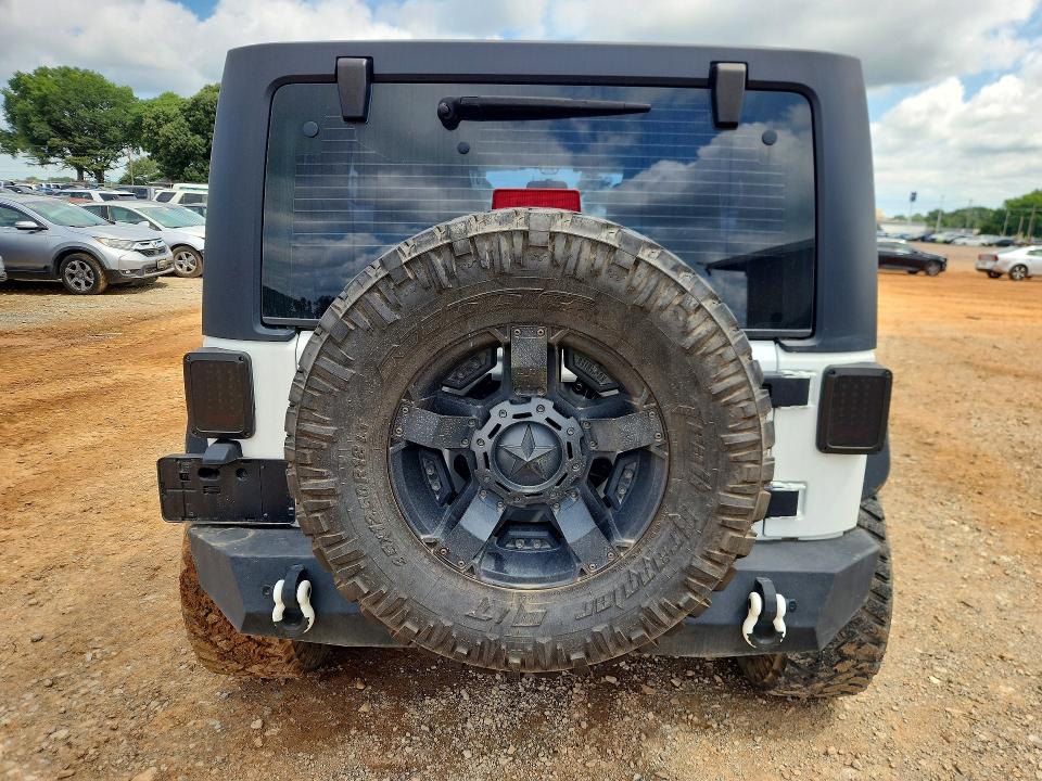 2014 Jeep Wrangler Unlimited მანქანა იყიდება აუქციონზე, vin: 1C4BJWDG0EL110083, აუქციონის ნომერი: 57725516
